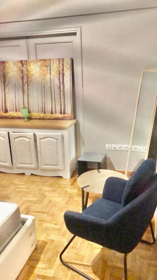 Economy Shared Apartment C In Central Афины Экстерьер фото